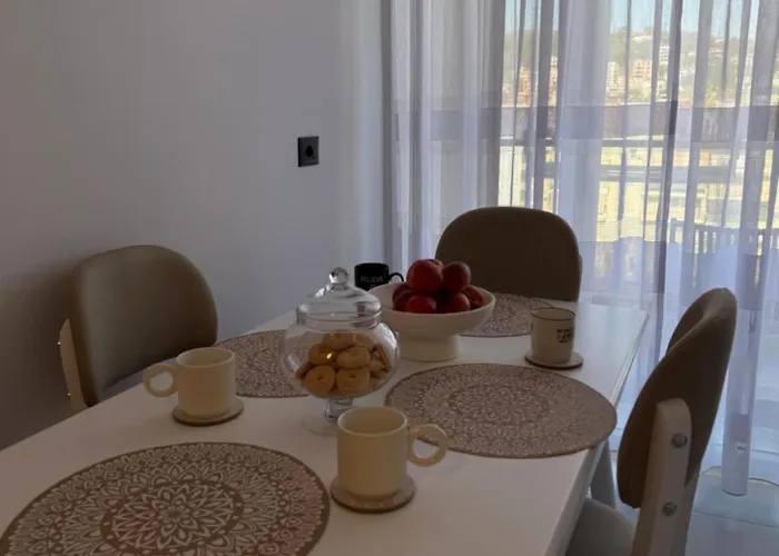 Wave Nest アパート *